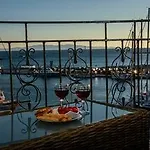 Hotell Poseidonio 2*